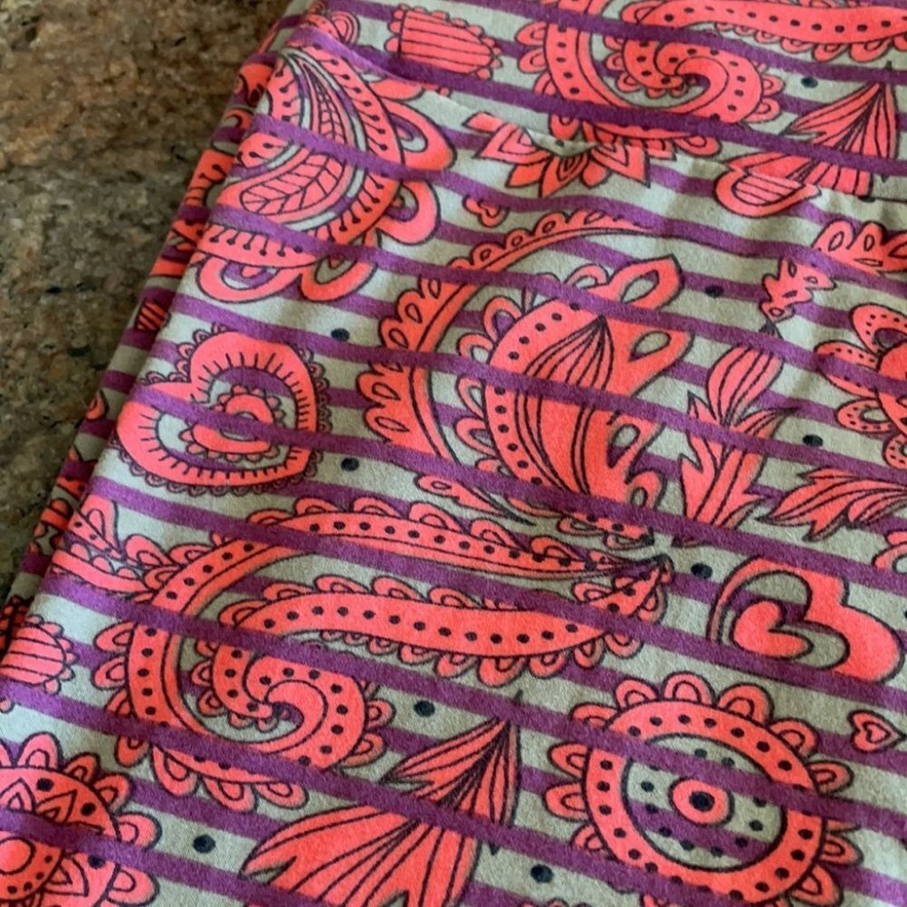 TC NWOT‎ LuLaRoe Leggings B03 5141 - Picture 2 of 3